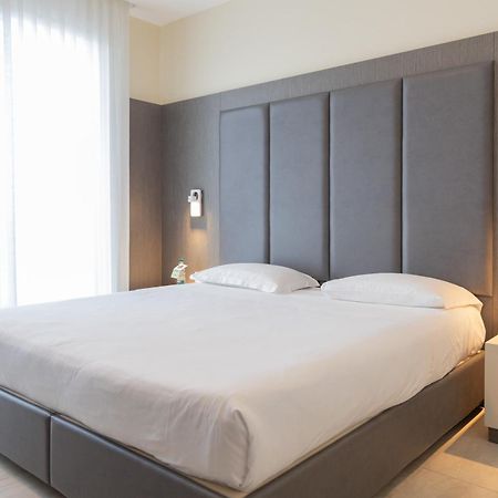 Mosella Suite Hotel Sottomarina Exterior foto