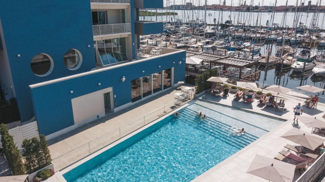 Mosella Suite Hotel Sottomarina Exterior foto