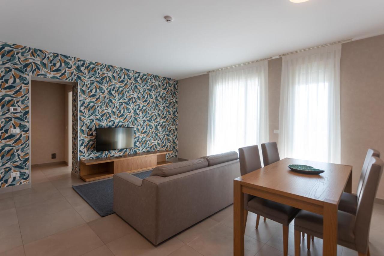 Mosella Suite Hotel Sottomarina Exterior foto